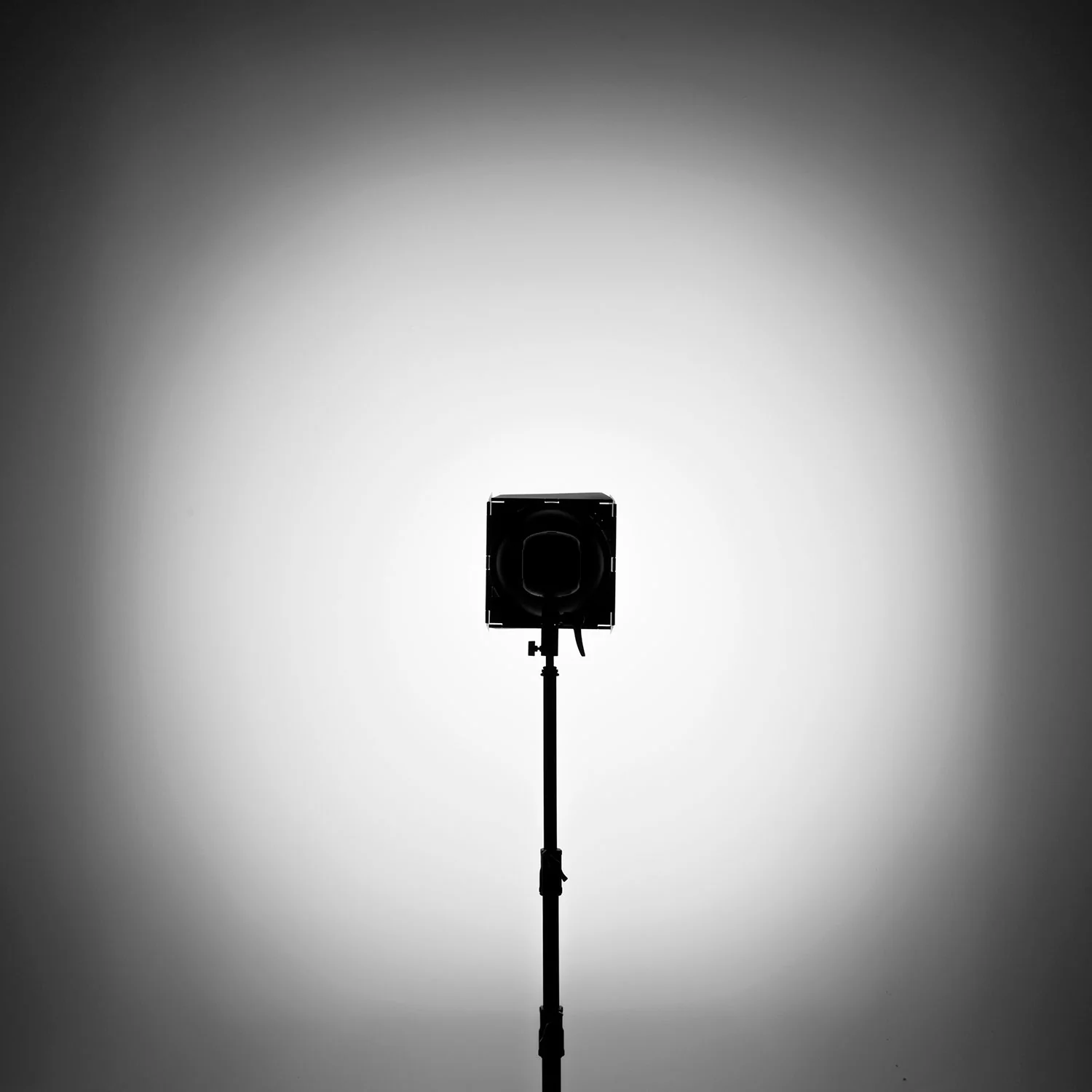 Barndoor Set for 70-Degree Wide Reflector - Image 8