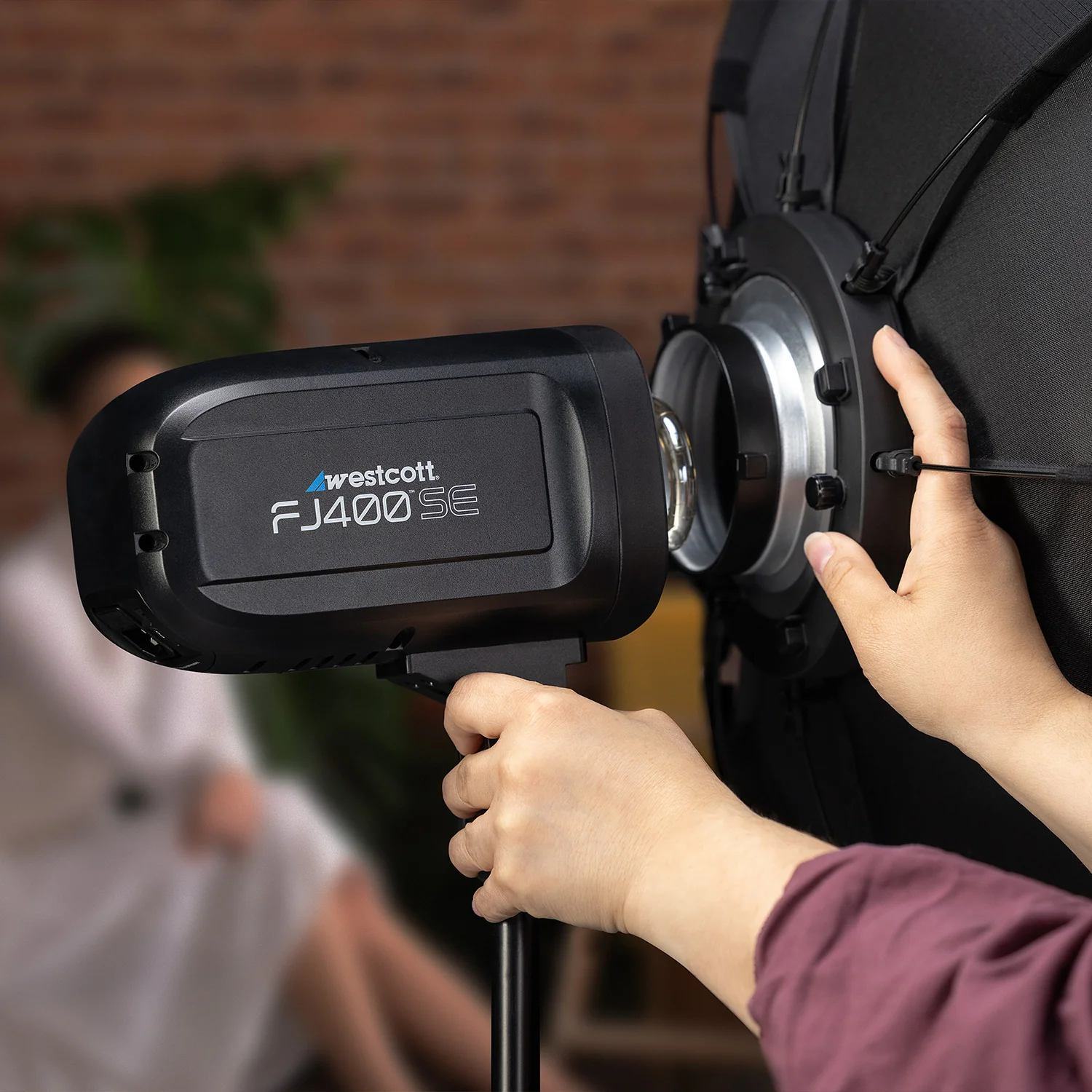 FJ400-SE 3-Light Studio Strobe Kit with FJ-X3 Wireless Trigger - Image 10
