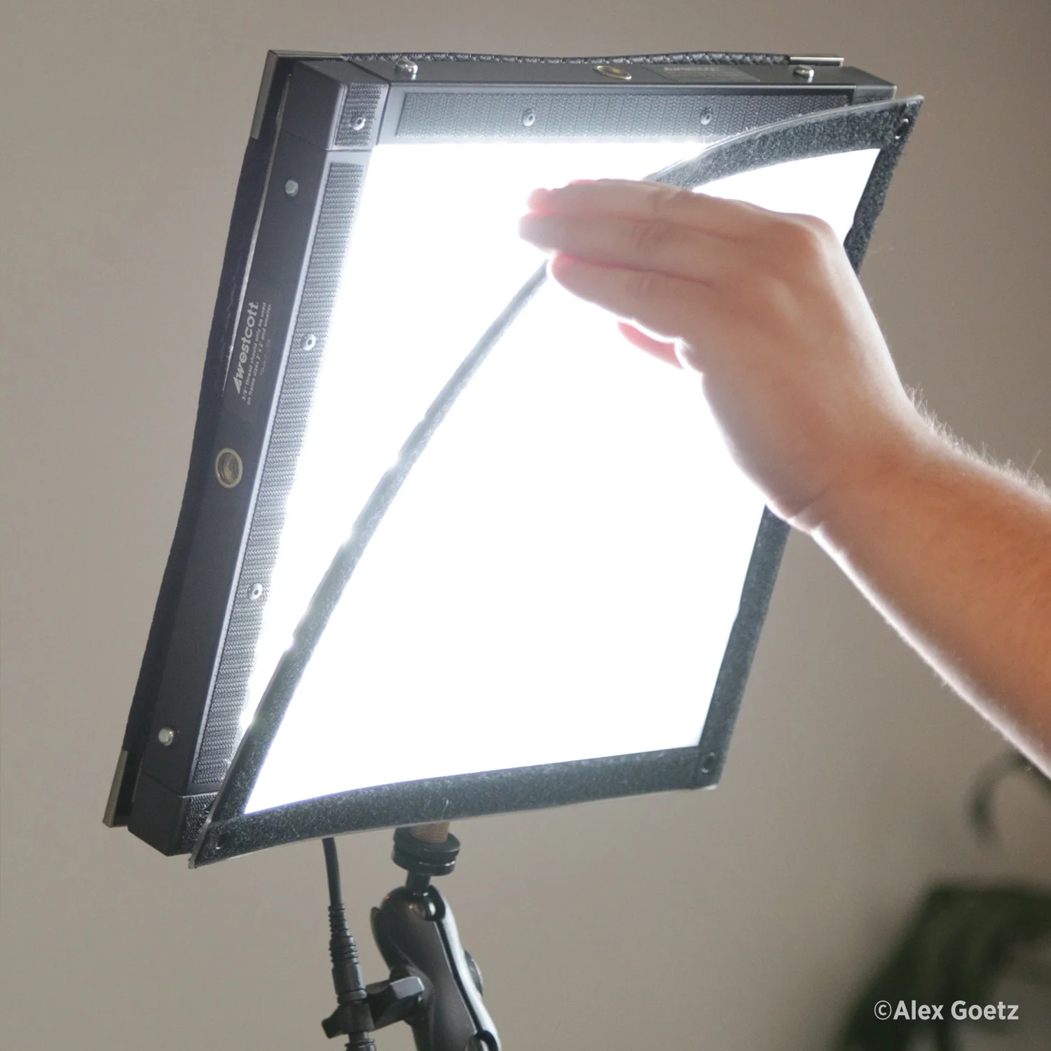 Flex Cine Hard Diffusion Panel (1' x 1') - Image 3