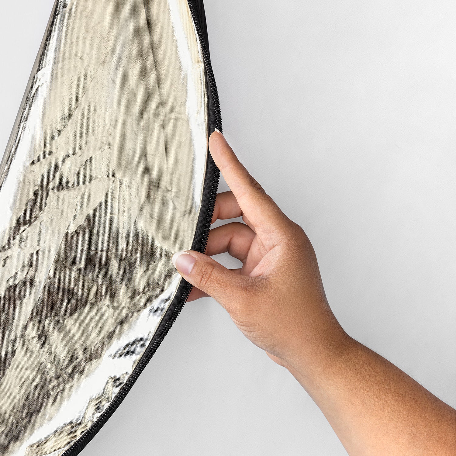 Illuminator Collapsible 5-in-1 Reflector (20") - Image 6