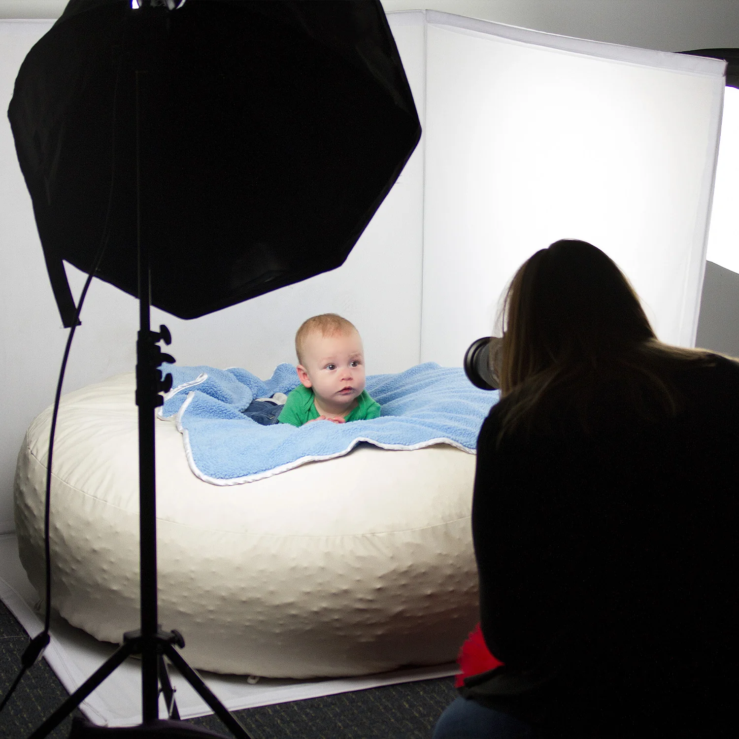 uLite LED 2-Light Collapsible Softbox Kit - Image 3