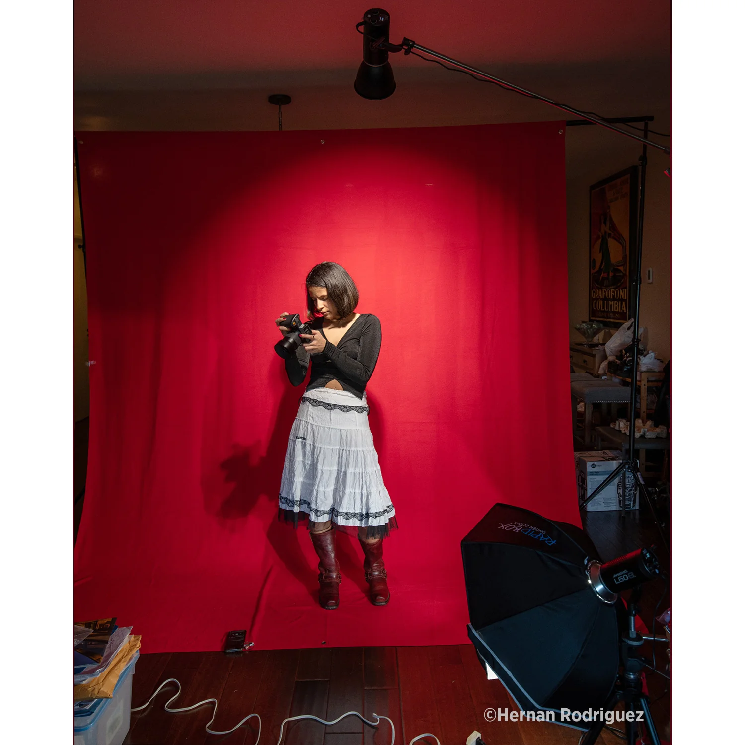 Wrinkle-Resistant Backdrop - Scarlet Red (9' x 10') - Image 3