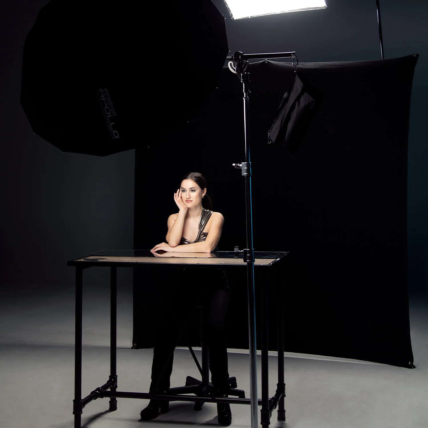 X-Drop Pro Wrinkle-Resistant Backdrop - Rich Black (8' x 8') - Image 5
