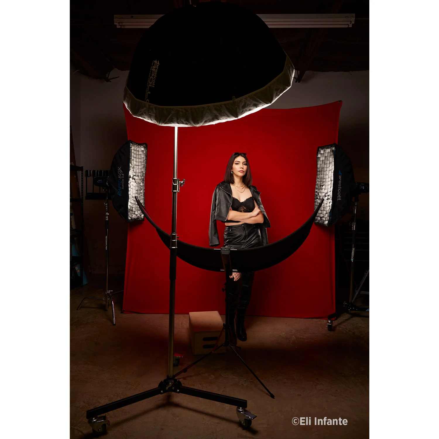 X-Drop Pro Wrinkle-Resistant Backdrop - Scarlet Red (8' x 8') - Image 5
