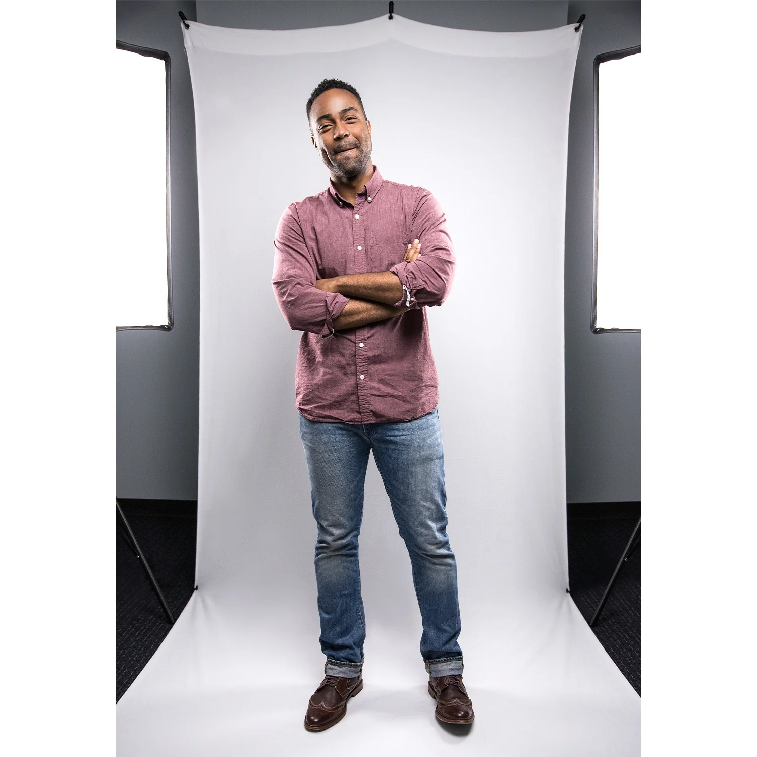 X-Drop Wrinkle-Resistant Sweep Backdrop Kit - High-Key White (5' x 12') - Image 5